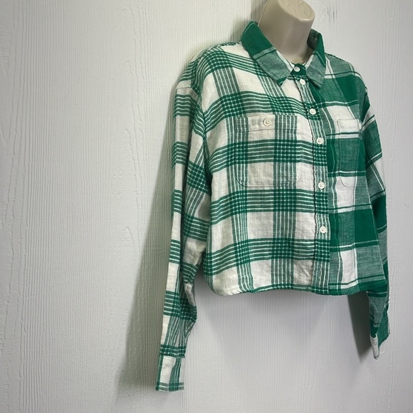 American Eagle - NWT Green Two Different Plaids Button Down Crop Flannel Shirt M - Picture 3 of 10